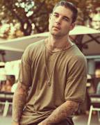 You Just Know There's A Full Body Tattoo Under There