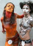 Best Friends Bodypaint Together