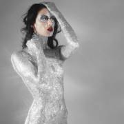 Glittery Bodypaint [1/2]