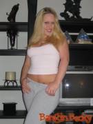 [Pics] Becky In The Living Room