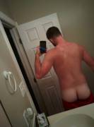 Mostly Straight, But Wondering What Y'all Want To Do With This Ass ;)