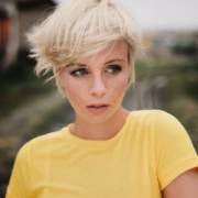 Girls With Front 2 Teeth Showing.