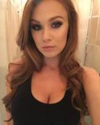 Smokey Eyes &Amp;Amp;Amp; Cleavage