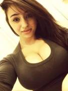 Black Shirt [Via /R/Stretchingit]