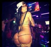 Stripper Bam Bambi. (Mic). 