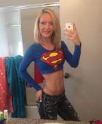 Superwoman (X-Post /R/Sexytummies)