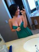 Sexy In Green (From /R/Nsfw)