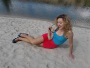 Milena On The Beach In Nude Pantyhose (X/Post R/Tightsandtightclothes)