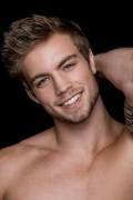 Dustin Macneer - America's Next Top Model Cy22