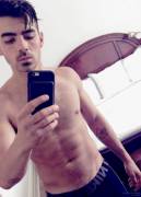 Joe Jonas - American Singer &Amp;Amp;Amp; Actor