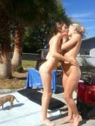 One On The Left Is Way Too Into It For A &Amp;Quot;Straight&Amp;Quot; Girl