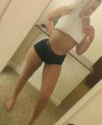 5 Pics Of Athletic, Bleached Latina (I Think)