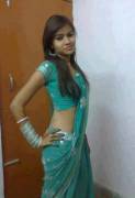 Sexy Teen In Saree 2