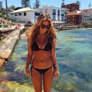 Natasha Oakley (Tashoakley)