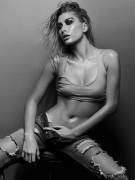 Hailey Baldwin Touches Her Pussy