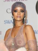 Rihanna Flawlessly Naked At The Cfda Awards