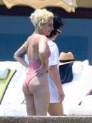 Swimsuit Booty (Mic)