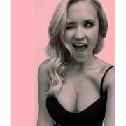 Emily Osment Is Such A Babe