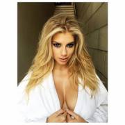 Charlotte Mckinney Instagram