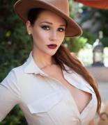 Dark Lipstick (Xpost From R/Alinalewis)