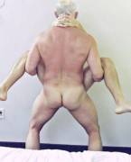 This Dad Definitely Lifts