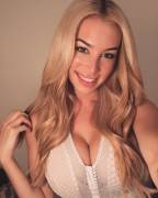 Girls Night [X-Post /R/Sophiaphalen]