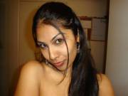 Hot Babe In Saree - On/Off [Album]