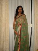 Pretty Young Desi Girl In A Sari (3 Pics, Nn)