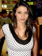 Aria Valentino - Beautiful With Her Clothes On, Too