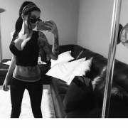 B&Amp;Amp;Amp;W Full Body Mirror Selfie