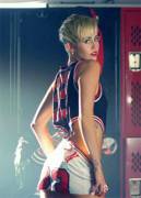 Slutty Miley Showing Off Her Ass For You