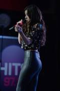Hailee Steinfeld Wearing Leather Pants. So Hot
