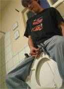 Cutie Pissing