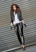 Shiny Leggings [With 'Source']