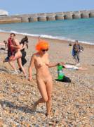 Hot But Whats With The Hair?