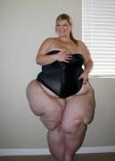 Jenni Bombshell Is So Hot