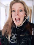 [Oc] Hannah Doesn't Want The Other Youtubers To Have All The Fun