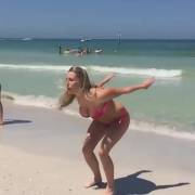 First Loop To Watch Her Feet, Second Loop For The Bouncy Boob [X-Post /R/Unbgbbiivchidctiicbg]