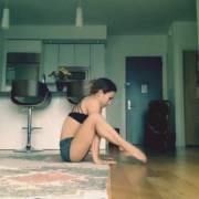 [X-Post /R/Fitwomengifs] Cirque Artist Practising. I Don't Usually Like Pointy Feet ...