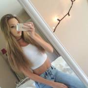 Mallorymalonex Selfie