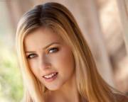 (Whole Gallery!) Of Kll Anna Kendrick (X-Post From /R/Albumbabes)