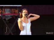 Tove Lo Flashes Her Tits During A Concert At 2:50 : (X-Post From /R/Onstagegw)