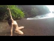 Sound Healer Julie Fisher On The Beach [20:40]