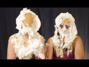 Mad Lovers Display &Amp;Quot;Be My Puddin'&Amp;Quot;